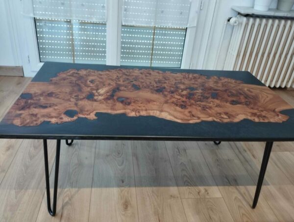 table en noir epoxy vert